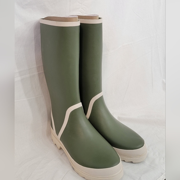 New J.crew Tall Lugsole Rain Boots - Picture 2 of 4